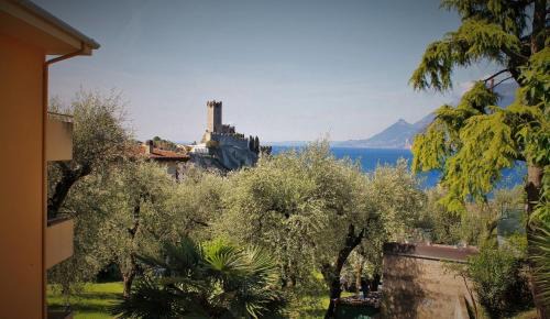 Malcesine Apartment | Casa Ortensia