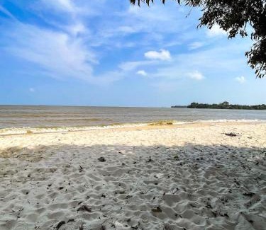Carananduba House | Casa pé na areia próxima a Belém com vista incrível