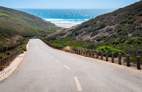 Barranco da Vaca House | Casa Pacheco: Near Aljezur | SURF & Beach
