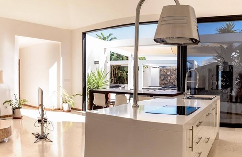 La Oliva Villa | Casa Paloma with heated pool in El Roque