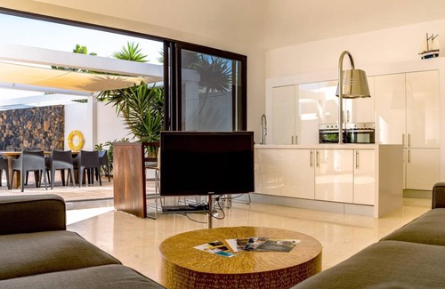 La Oliva Villa | Casa Paloma with heated pool in El Roque