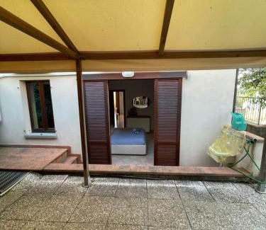 Scarlino Apartment | Casa Panoramica con ampio giardino e parcheggio