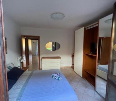 Scarlino Apartment | Casa Panoramica con ampio giardino e parcheggio