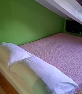 Arcore Apartment | CASA PAOLA - Stazione 400 Mt - free Wifi