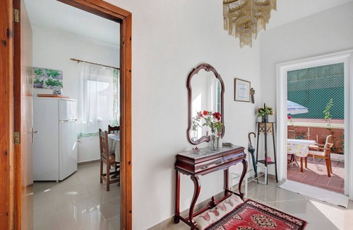 Icod de los Vinos Ski Chalet | 'Casa Paseo Mirabal' with Sea View, Private Terrace and Wi-Fi