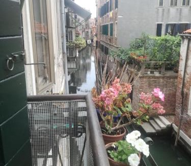 Castello Apartment | Casa pergoletto