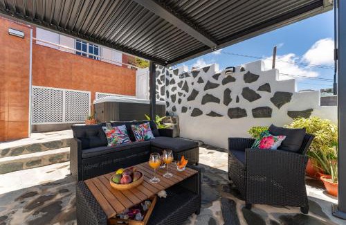 Santa Maria de Guia de Gran Canaria House | Casa Petra