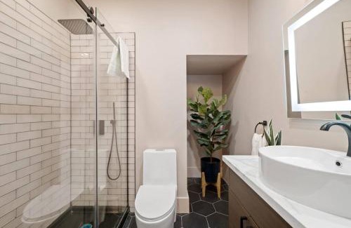 Capitol Hill House | Casa Picasso in North Capitol Hill- Rose Period