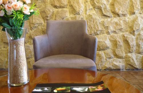 Villa Carlos Paz Hotel | Casa Piedra Hotel