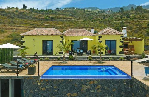 El Jesus House | Casa Pino Arujo