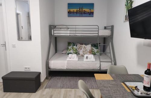 Santa Barbara House | CASA PIRÁMIDE 4 WIFI - Parking y Terraza Privada