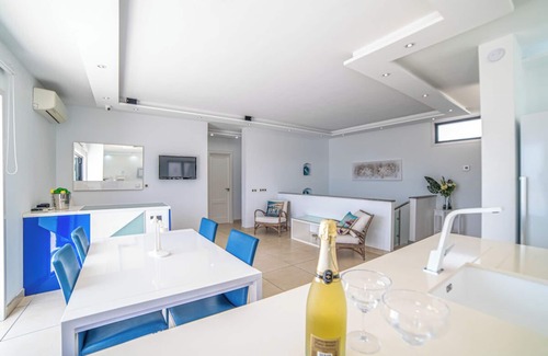 Yaiza Villa | Casa Playa Vista - Four Bedroom Villa, Sleeps 8