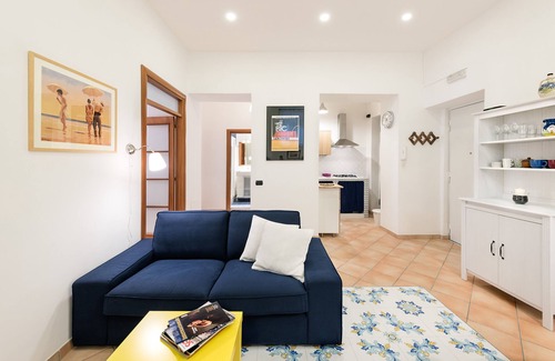 Quartieri Spagnoli Apartment | Casa Plebiscito - 2 bedroom flat in the heart of Naples