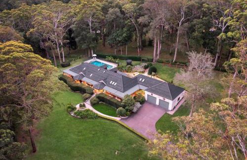 Picketts Valley House | Casa Queenie