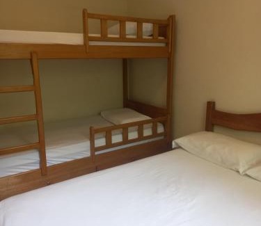 Nogueira House | Casa Raízes do Jardim - Rápido Acesso ao Centro de Itaipava