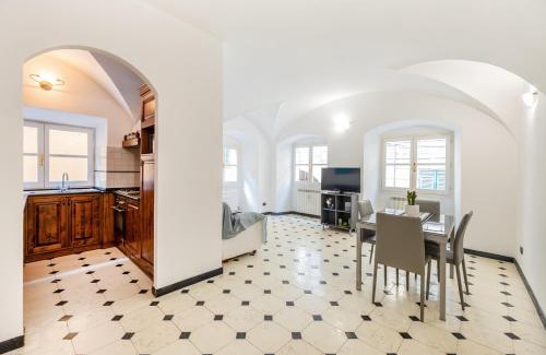 Finale Ligure Apartment | CASA RACHELE - appartamento con posto auto privato a 300 m