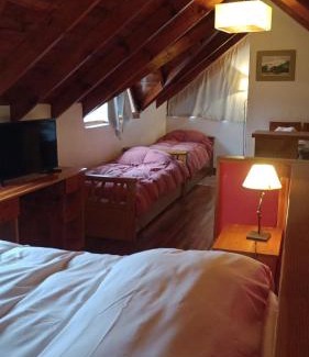 Dina Huapi House | Casa Roja