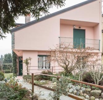 Luisago Apartment | Casa Rosa