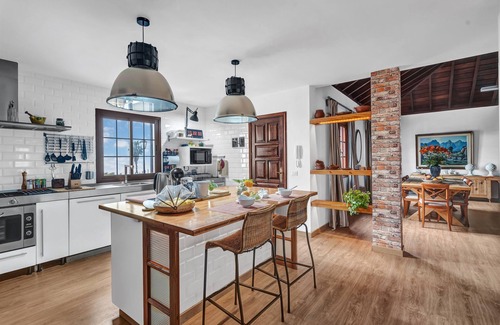 La Matanza de Acentejo House | Casa Rural Agua Blanca with Sea Views and Hot Tub