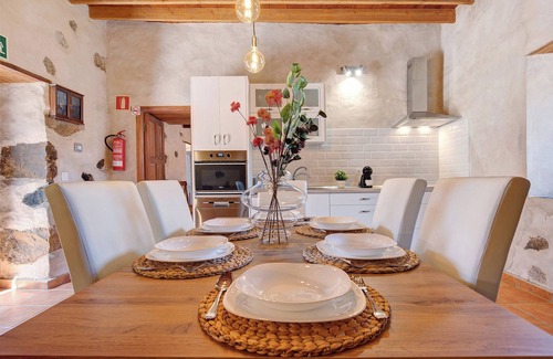 Pajara House | "Casa Rural Andresito" with Mountain Views, Pool, Wi-Fi, and Terrace