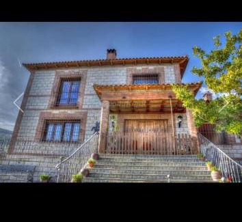 Navahermosa House | Casa rural cigarral de cabañeros