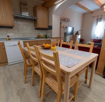 Villamayor de Calatrava House | Casa Rural Volcán El Morrón. Villamayor de Cva.