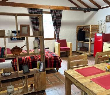 Valsequillo de Gran Canaria Apartment | Casa Rural Ruta del Tajinaste azul