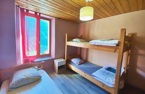 Molines-en-Queyras Bed & Breakfast | CASA-Salon Bella Ciao Suite pour 5 personnes