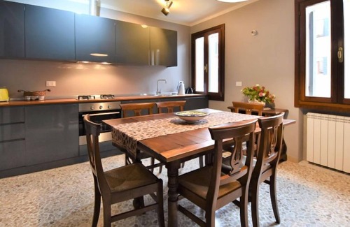 Dorsoduro Apartment | Casa San Vio by Interhome
