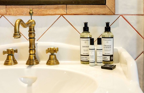 Porto-Vecchio Hotel | Casa Santini x Roc Seven