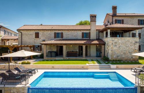 Tinjan Villa | Casa Serena