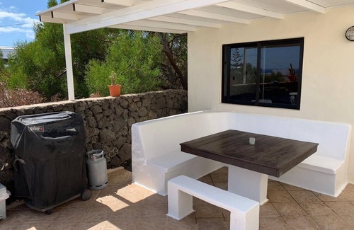 Puerto del Carmen Cottage | #Casa Sin Pena Lanzarote with pool, jacuzzi and sauna