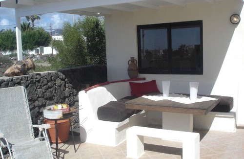 Puerto del Carmen Cottage | #Casa Sin Pena Lanzarote with pool, jacuzzi and sauna