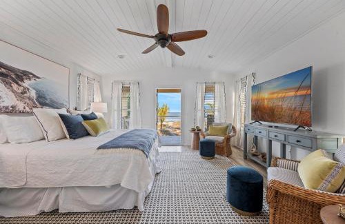 Cocoa Beach House | Casa Solana Resort Oceanfront Luxury 3 Master Suites & Backyard Oasis
