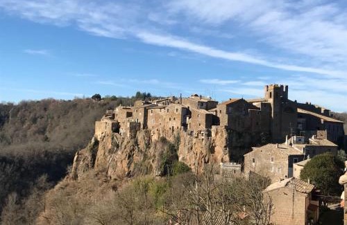 Calcata Historic Town Apartment | Casa SoleLuna