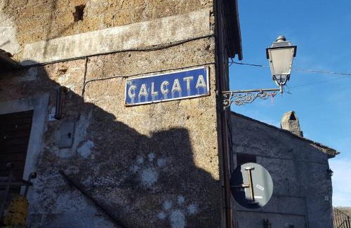 Calcata Historic Town Apartment | Casa SoleLuna