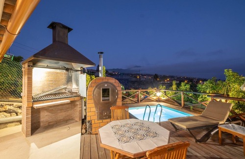 El Paso Ski Chalet | Casa Sophie by Huskalia | w/private pool