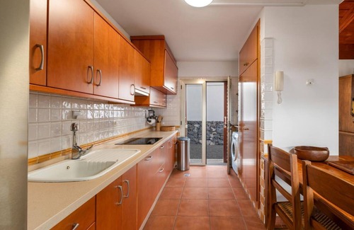 Juan Fernandez House | Casa Tagoro, facing the Ocean.