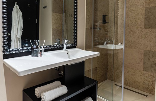 Sao Cristovao e Sao Lourenco Hotel | Casa Teva Lisboa Boutique Hotel by chic&basic