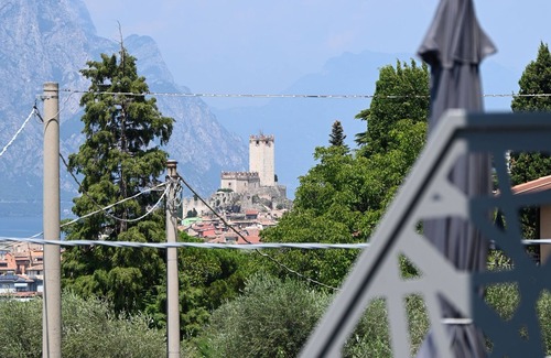 Malcesine Apartment | CASA TONELLI APARTMENT SUN SECOND FLOOR MALCESINE LAKE GARDA