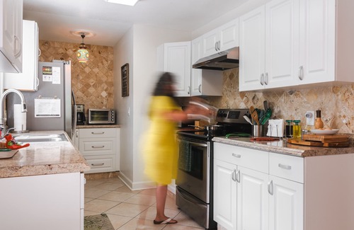 Palm Harbor House | Casa Tropicál - Heated saltwater pool, near beach