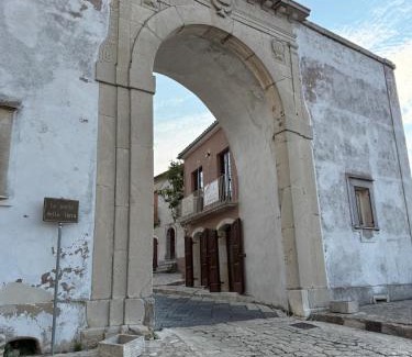Montemiletto House | Casa Vacanza IsaCla al Castello
