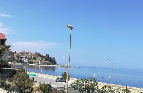 Castel Di Tusa House | Casa vacanze Due Passi e Il Mare