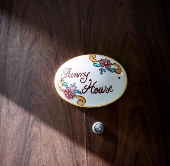 Fuorigrotta House | CASA VACANZE FUNNY HOUSE CONSALVO