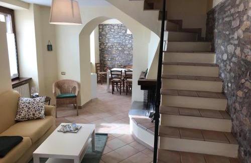 Nocera Umbra House | casa vacanze il gelsomino
