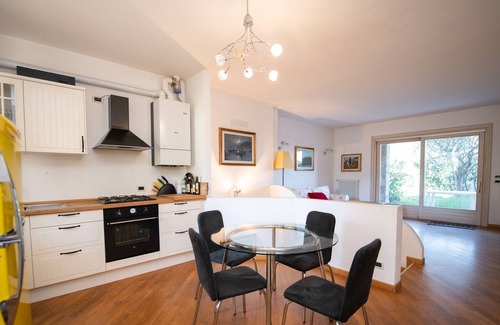 Manerba del Garda Ski Chalet | Casa Vacanze Cecilia