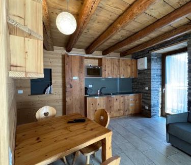 Sutrio Apartment | Casa Vacanze Ranuncolo 4