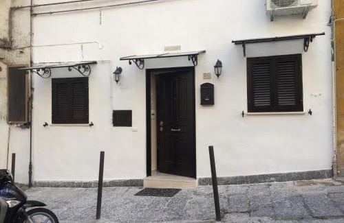 Mergellina Apartment | Casa Vacanze Sannazzaro Flat