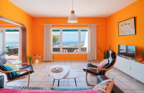 Tias House | Casa Villa La Vega