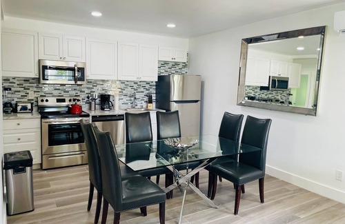 Allapattah House | Casa Wynwood - 4 bdrm/2bth + Parking